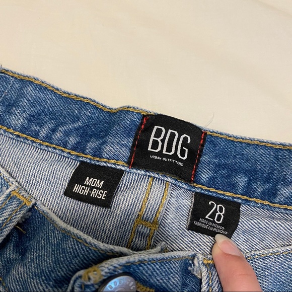 UO BDG High Rise Mom Shorts - Picture 4 of 4